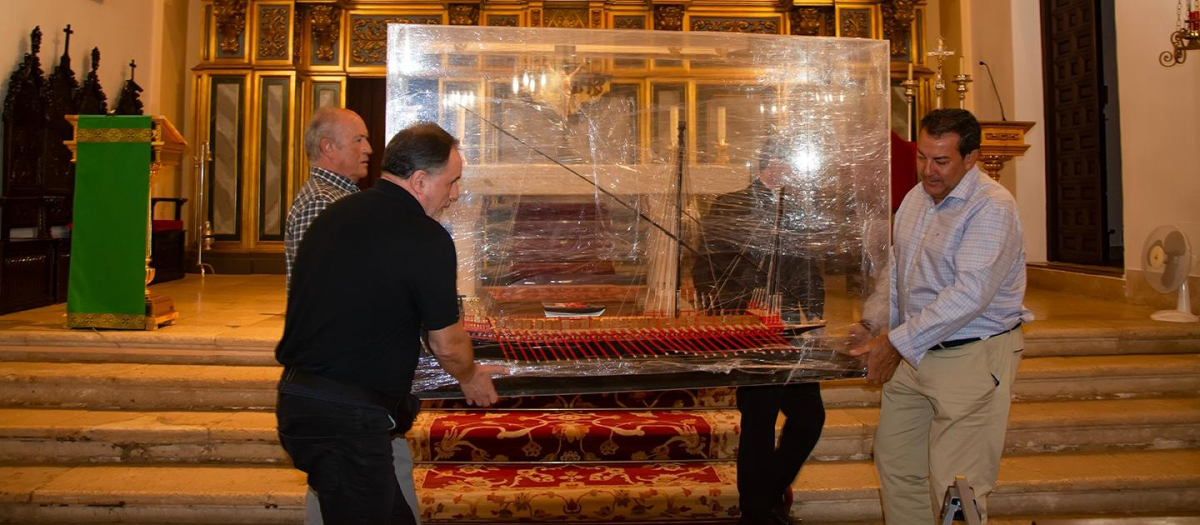 La réplica a escala de la galera real de Juan de Austria en la parroquia de Villarejo de Salvanés