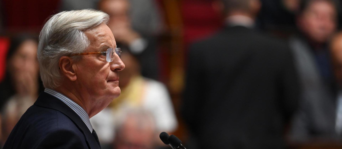 El primer ministro francés, Michel Barnier, frente a la Asamblea Nacional.