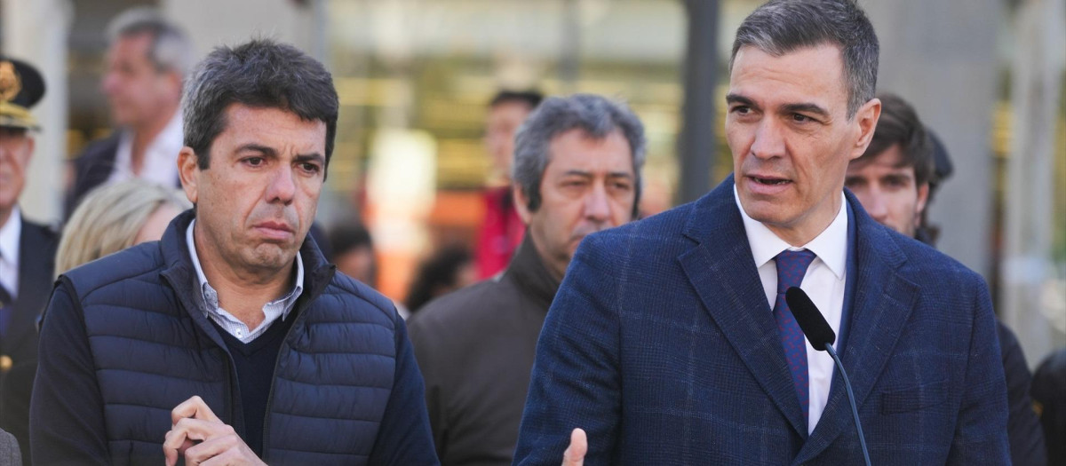 El presidente del la Generalitat Valenciana, Carlos Mazó, y el del Gobierno, Pedro Sánchez, en Valencia, en una imagen de archivo