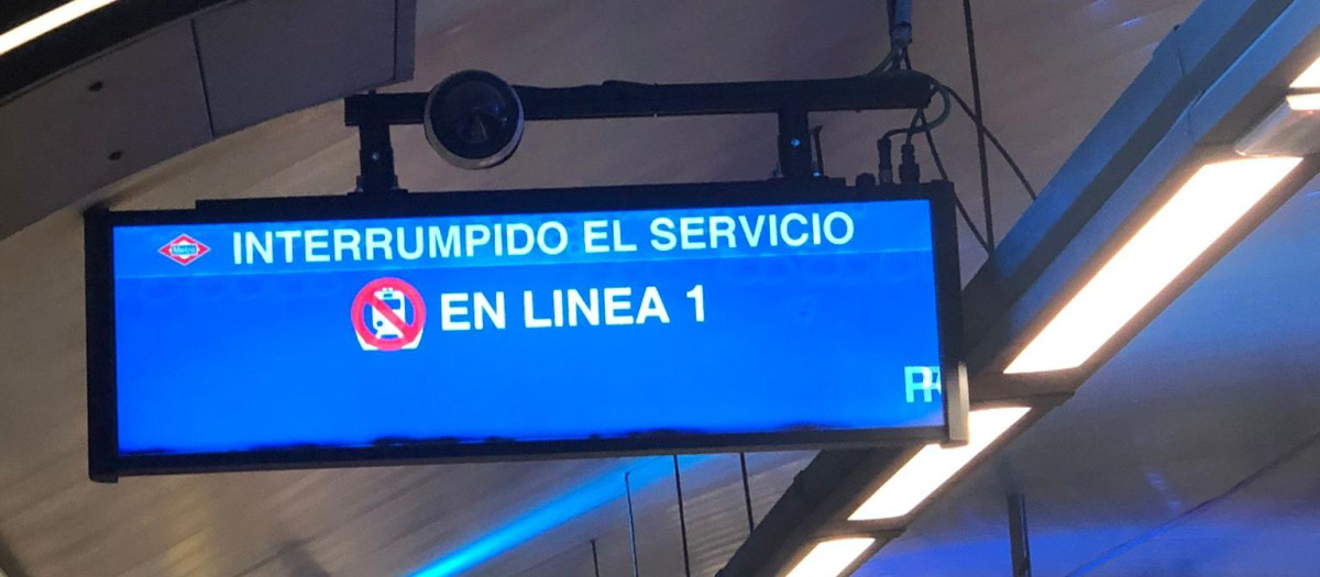 Línea 1 de Metro permanece fuera de servicio