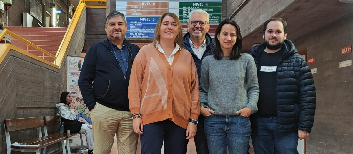 Investigadores del Centro de Investigación Matemática de Galicia
REMITIDA / HANDOUT por CENTRO DE INVESTIGACIÓN MATEMÁTICA DE GALICIA
Fotografía remitida a medios de comunicación exclusivamente para ilustrar la noticia a la que hace referencia la imagen, y citando la procedencia de la imagen en la firma
07/10/2024