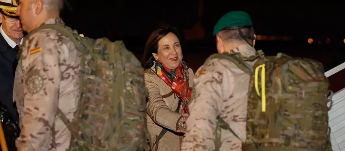 La ministra de Defensa, Margarita Robles recibe a los soldados del último contingente de la UE en Mali