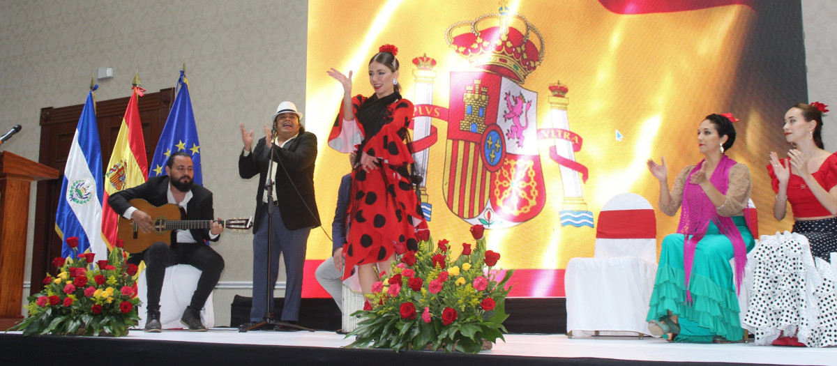 Celebración de la Fiesta Nacional en la Embajada de España en El Salvador en 2022