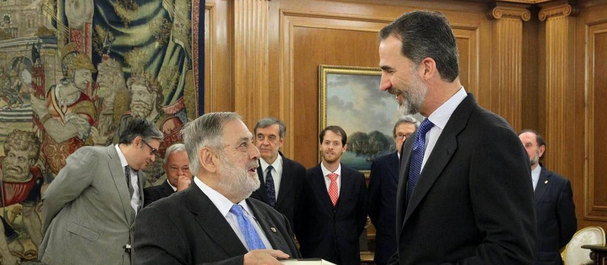 Juan Val Halen junto al Rey Felipe VI en una imagen de archivo