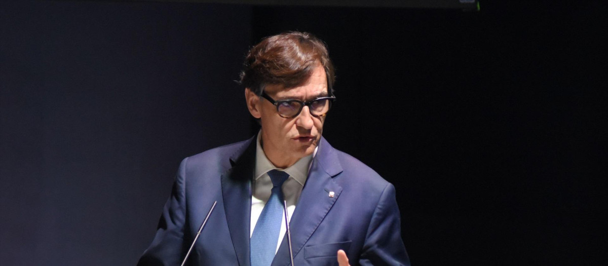 El presidente de la Generalidad de Cataluña, Salvador Illa, durante la apertura del evento 'World in Progress' de Grupo Prisa, a 14 de octubre de 2024, en Barcelona, Cataluña (España). La primera edición de estas jornadas se celebra los días 14 y 15 de octubre y en ella intervienen líderes políticos y expertos internacionales de primer orden en materia económica, sociológica, filosófica y periodística. Se trata de un foro que se centra en los retos de la globalización que afrontan todos los países en estos primeros años del siglo XXI.
Alberto Paredes / Europa Press
14 OCTUBRE 2024;PRISA;SER;ELPAÍS;FORO;INTERNACIONAL;ESPAÑA
14/10/2024