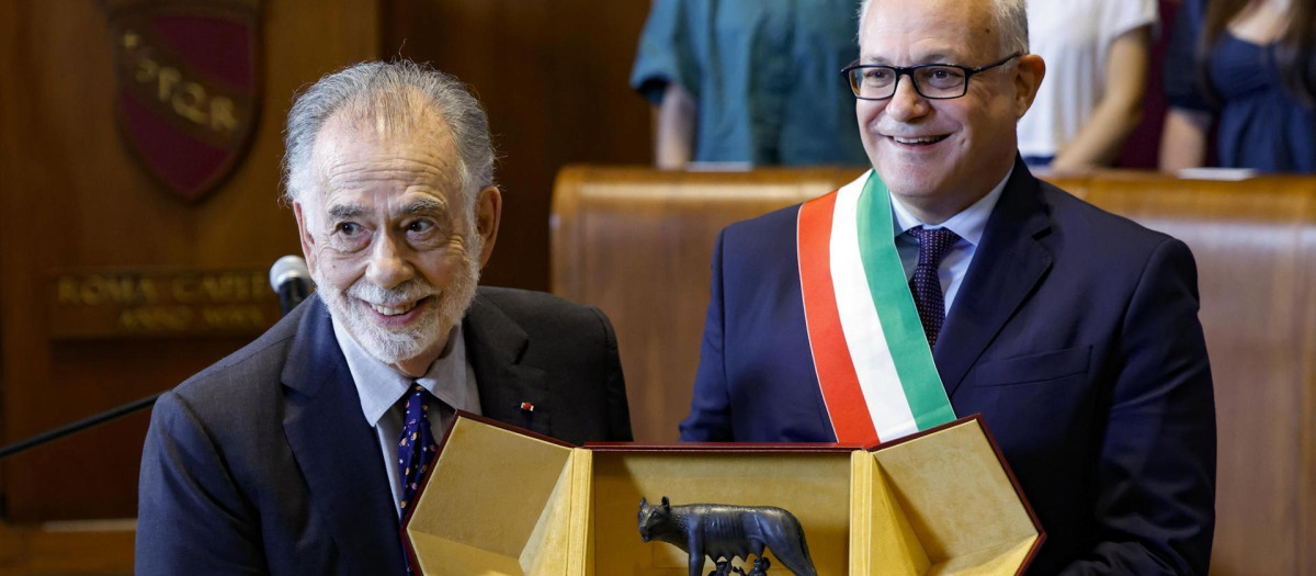 Francis Ford Coppola ha recibido la Loba Capitolina de manos del alcalde de Roma, Roberto Gualtieri