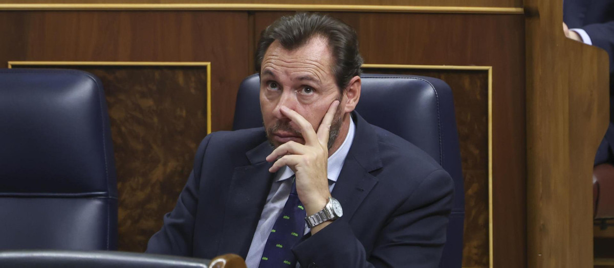 El ministro del Transportes, Oscar Puente, en el Congreso