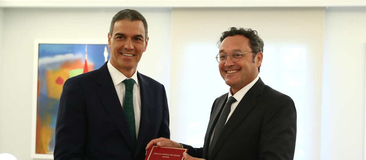 Pedro Sánchez y el fiscal general del Estado, en septiembre en la Moncloa