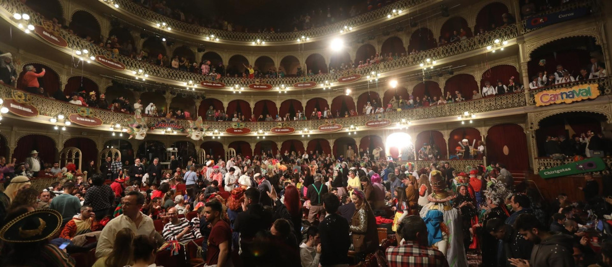 Este año se ha incorporado a las bases del COAC, un artículo para que exista una alternancia entre hombres y mujeres