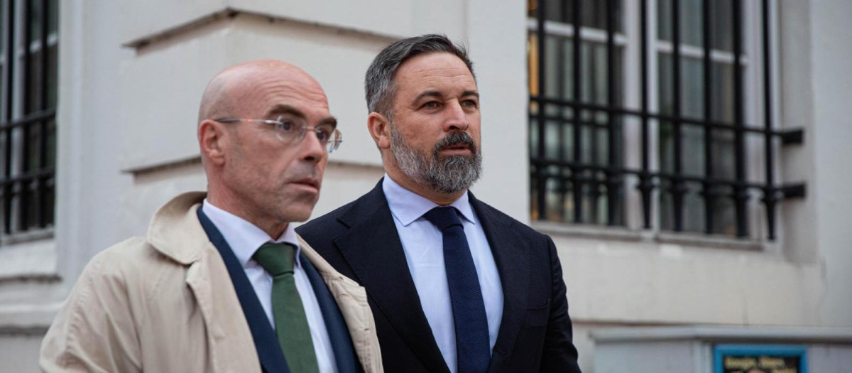 Santiago Abascal y el eurodiputado Jorge Buxadé
