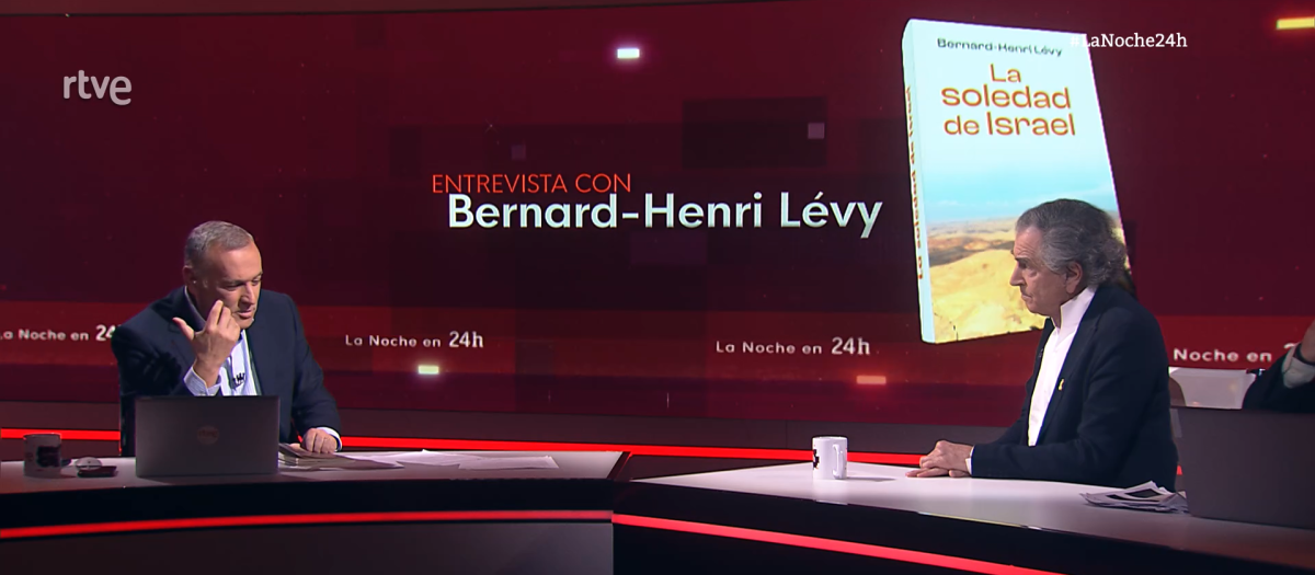 Xabier Frotes y Bernard-Henry Lévy durante la entrevista