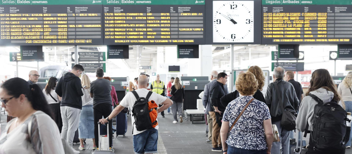 Estación de ferrocarril Joaquín Sorolla en Valencia este domingo
