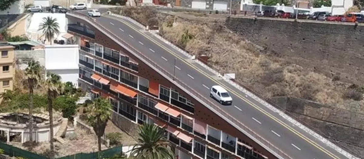 El edificio español con una carretera nacional en el tejado - Noticias Viajeras: de Actualidad, Curiosas... - Foro General de Viajes