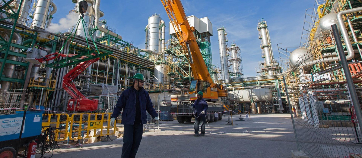 (Foto de ARCHIVO)
Planta química de Repsol en Tarragona
CARLES FARGAS
09/1/2024