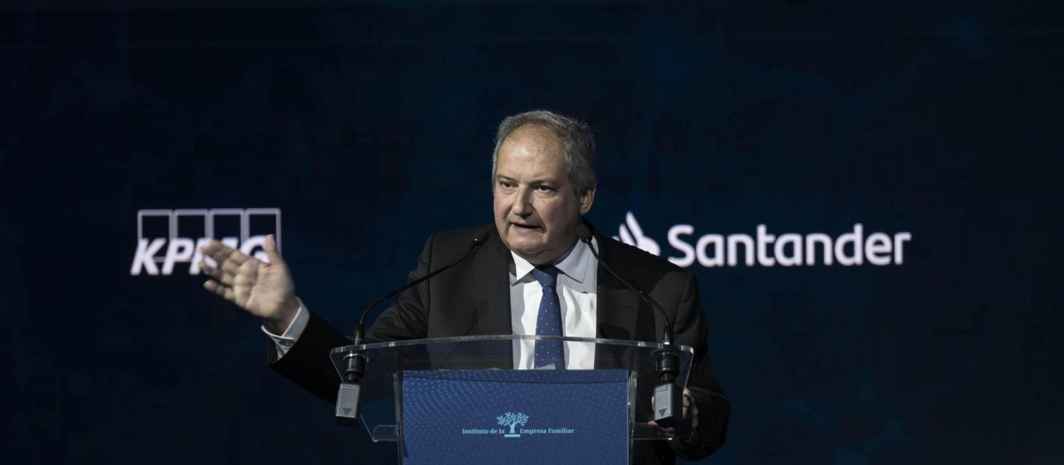 El ministro de Industria y Turismo, Jordi Hereu, en la inauguración de XXVII congreso Nacional de la Empresa Familiar, este lunes en Santander.