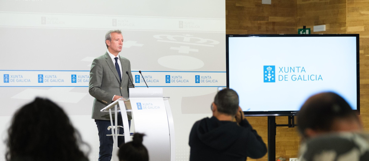 El presidente de la Xunta, Alfonso Rueda, en rueda de prensa

REMITIDA / HANDOUT por DAVID CABEZON @ XUNTA
Fotografía remitida a medios de comunicación exclusivamente para ilustrar la noticia a la que hace referencia la imagen, y citando la procedencia de la imagen en la firma
21/10/2024