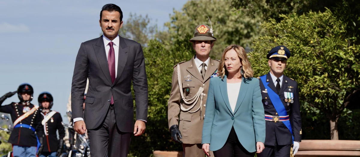 Meloni reunida hoy con el Hamad (emir de Catar) para limitar la inmigración