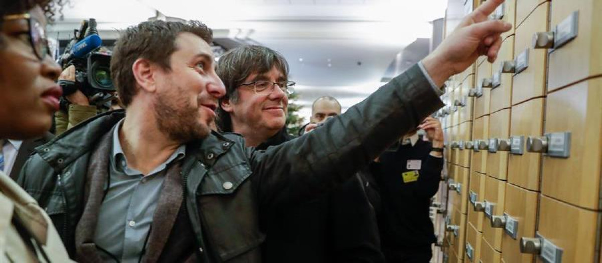 Toni Comín junto a Carles Puigdemont, en una imagen de archivo