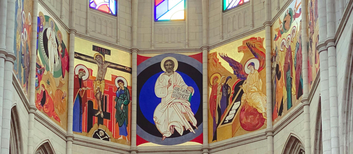 Interior de la catedral de la Almudena