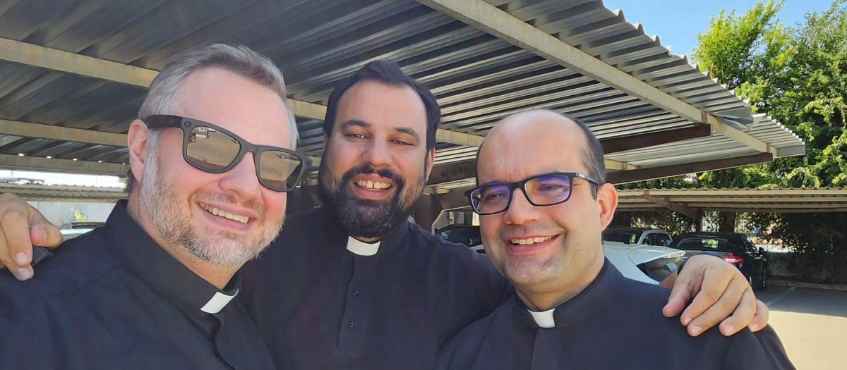 Los sacerdotes Jesús Silva, Patxi Bronchalo y Antonio María Domenech