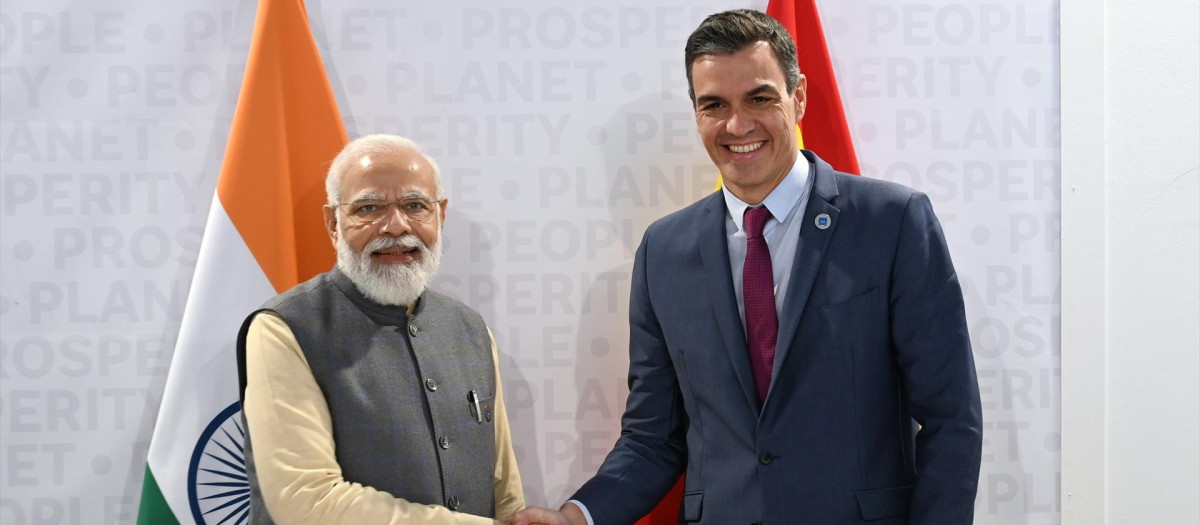 El presidente del Gobierno de España, Pedro Sánchez, y el primer ministro de India, Narendra Modi, en una imagen de archivo