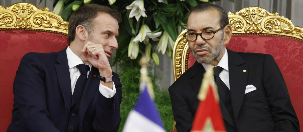 El presidente de Francia, Emmanuel Macron, junto al Rey de Marruecos, Mohamed VI, en Rabat