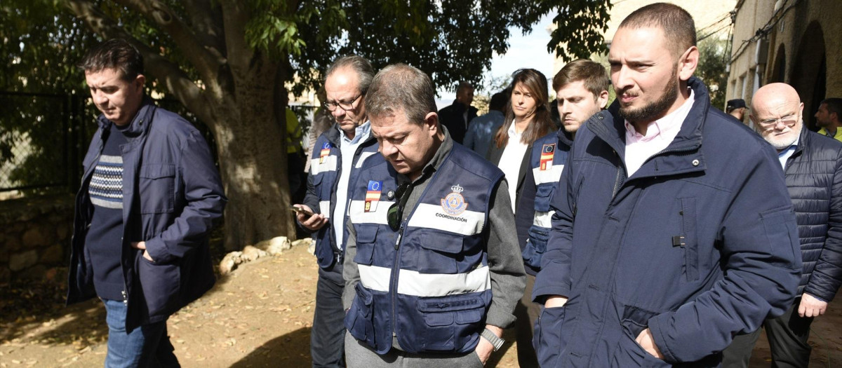 El presidente del Gobierno regional, Emiliano García-Page y el alcalde de Letur, Sergio Marín.
REMITIDA / HANDOUT por VÍCTOR FERNÁNDEZ/EP
Fotografía remitida a medios de comunicación exclusivamente para ilustrar la noticia a la que hace referencia la imagen, y citando la procedencia de la imagen en la firma
30/10/2024