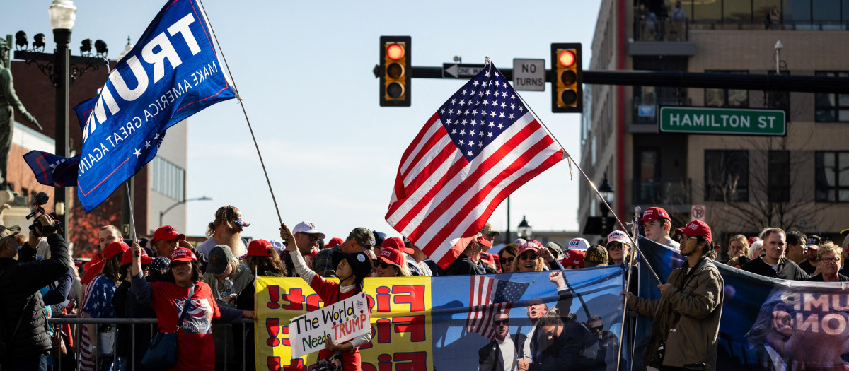 Partidarios del expresidente y candidato presidencial republicano Donald Trump, en su mitin de campaña en Allentown, Pensilvania