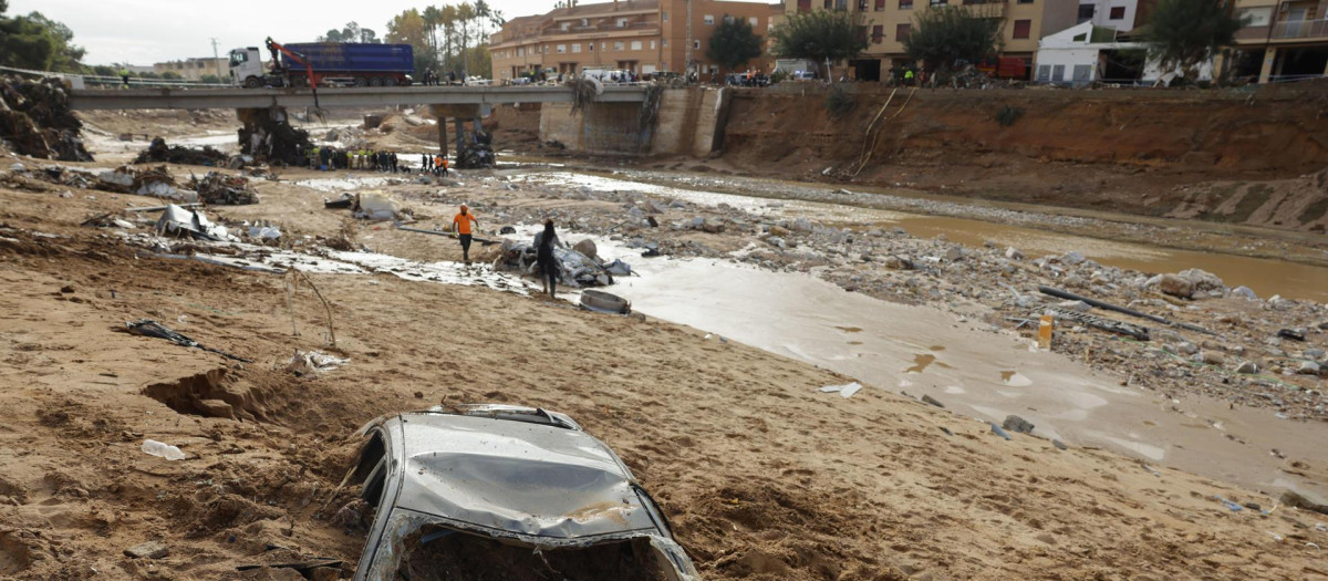 Rambla del Poyo, donde continúan labores de limpieza tras la DANA