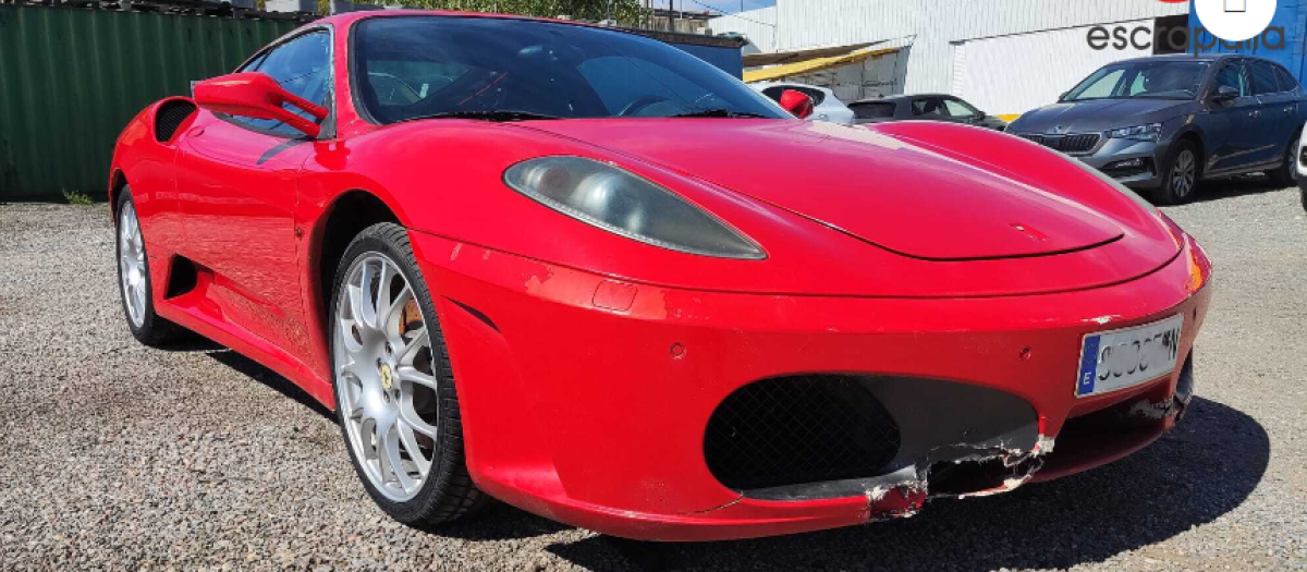 Uno de los vehículos a subasta, un Ferrari F430