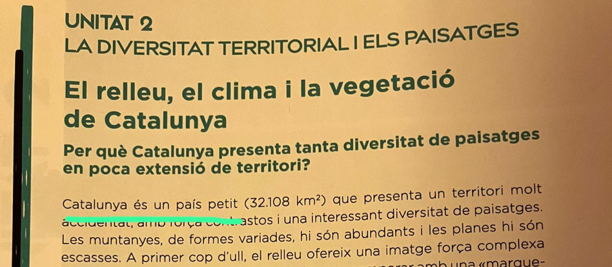 Libro de texto en el que se presenta a Cataluña como un país