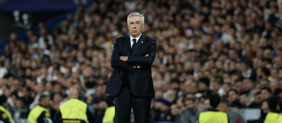 Carlo Ancelotti durante el partido del Real Madrid ante el AC Milan