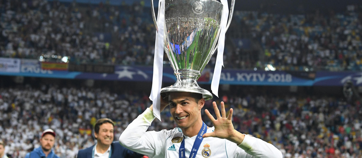 Cristiano Ronaldo celebra la consecución de la Champions League con el Real Madrid en 2018