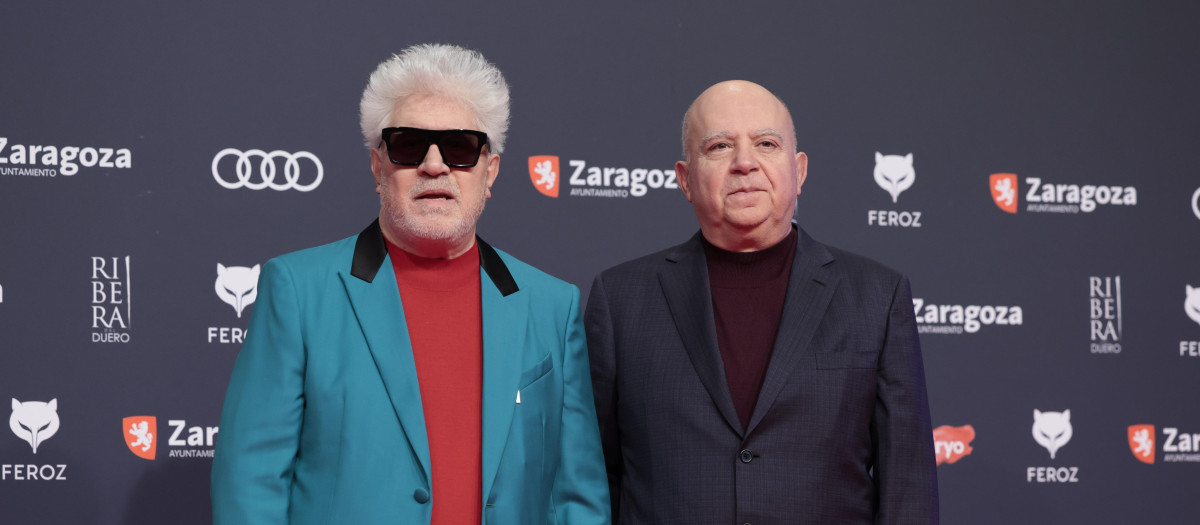 Pedro Almodóvar y su hermano Agustín