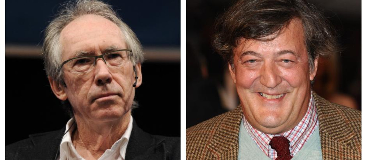 El escritor Ian McEwan y el actor y director Stephen Fry son dos de los firmantes de una carta al Gobierno Británico