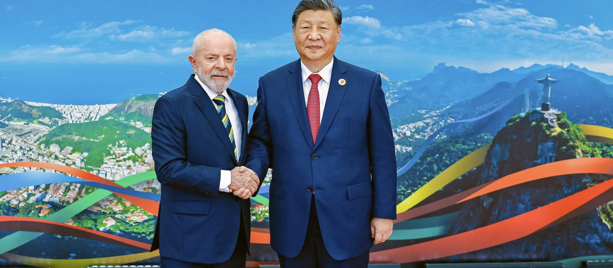 El presidente de Brasil, Lula da Silva, junto al presidente de China, Xi Jinping, en la cumbre del G20 en Rio de Janeiro