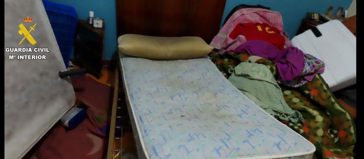 Lugar en el que dormía el hombre de Barakaldo (Bizkaia) expotado laboralmente durante 17 años y que fue localizado en Caparroso (Navarra) tras 20 años desaparecido