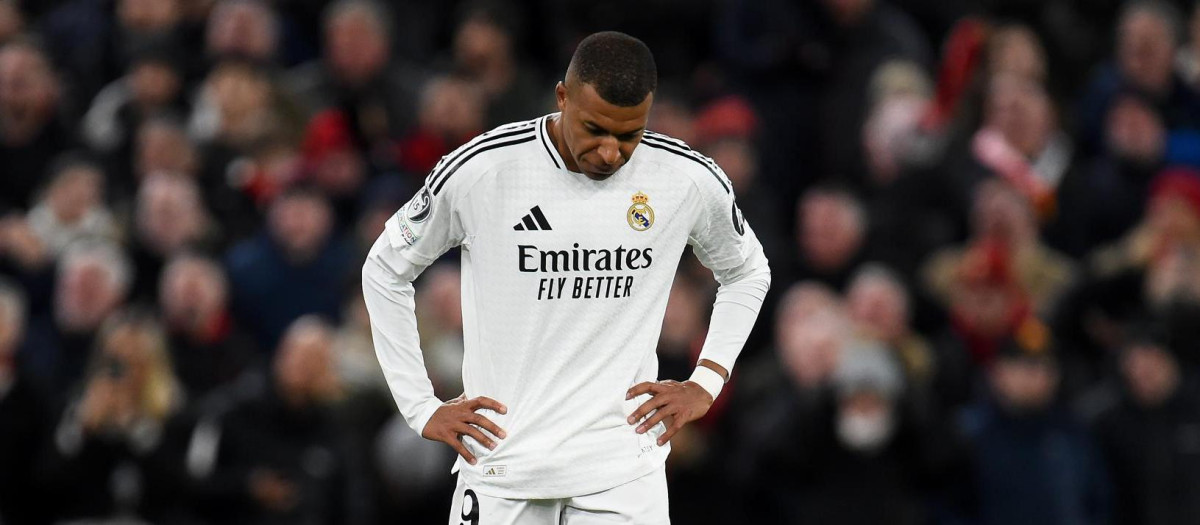 Kylian Mbappé durante el partido de Champions League contra el Liverpool