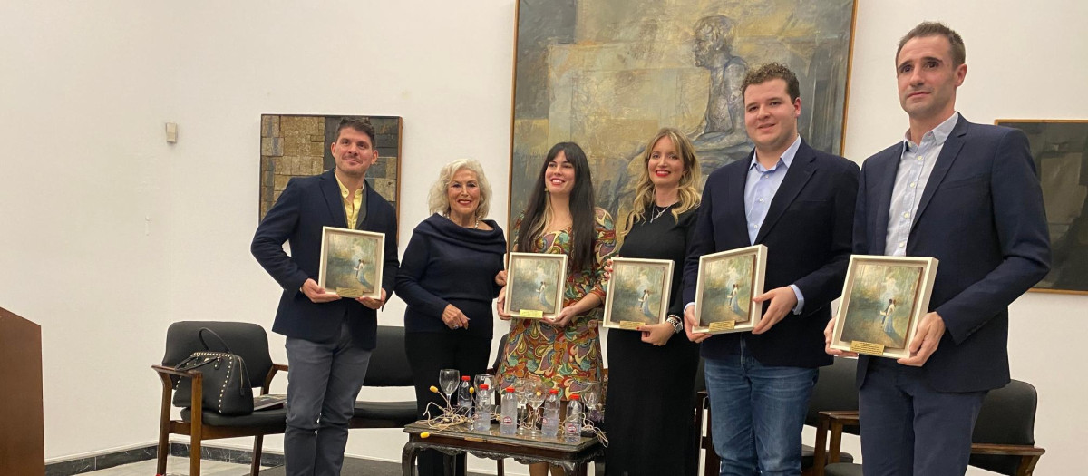Participantes en la mesa redonda 'Julio Romero de Torres: otras miradas' celebrada en el Círculo de la Amistad
