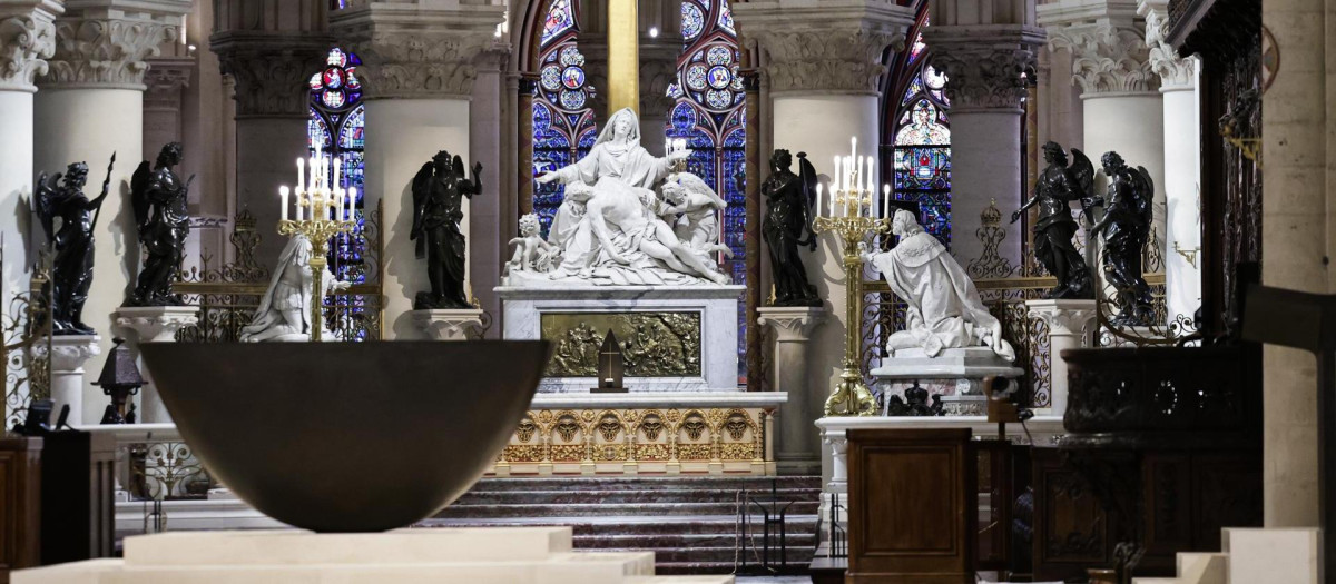 El nuevo altar de la catedral de Notre Dame en París