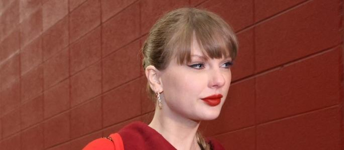 Taylor Swift antes del partido entre los Raiders de Las Vegas y los Chiefs de Kansas City