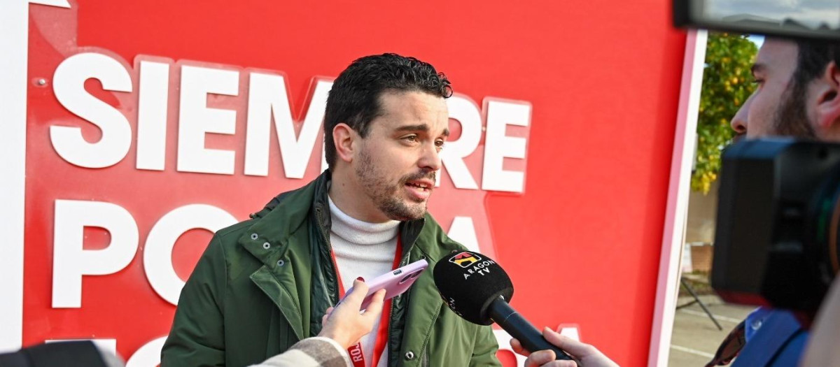 El secretario de organización del PSOE Zaragoza Darío Villagrasa en el 41º Comité Federal del PSOE