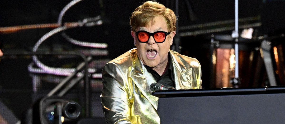 El cantante Elton John