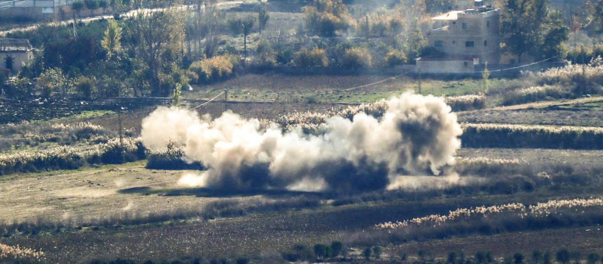 El humo se eleva durante el bombardeo israelí en la llanura de Marjayoun, en el sur del Líbano