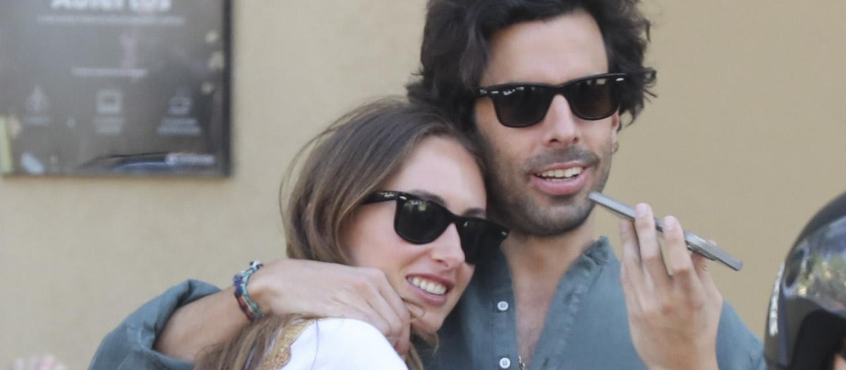 Alonso Aznar and Renata Collado in Madrid 07 May 2022