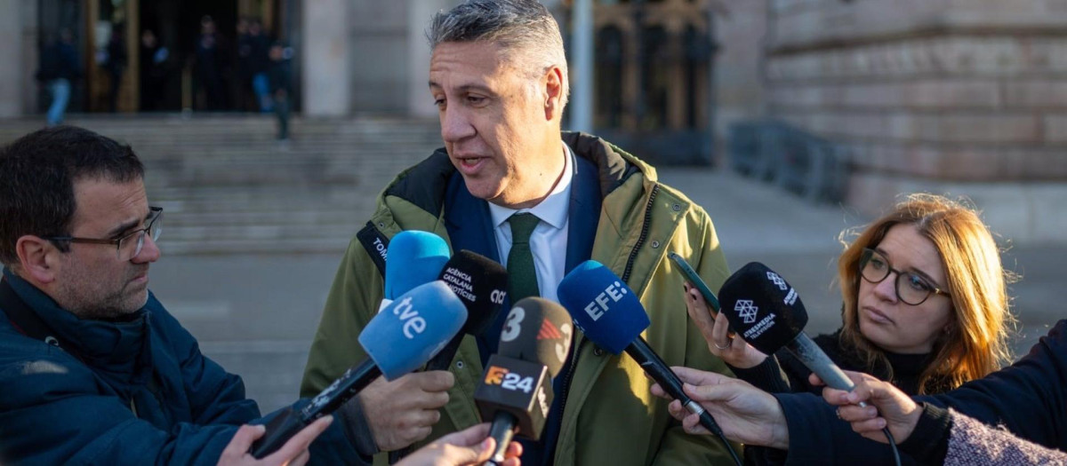 El alcalde de Badalona, Xavier Garcia Albiol, poco antes de entrar en la Audiencia de Barcelona
