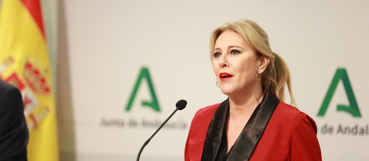 La consejera de Hacienda y portavoz del Gobierno andaluz, Carolina España, este lunes en rueda de prensa