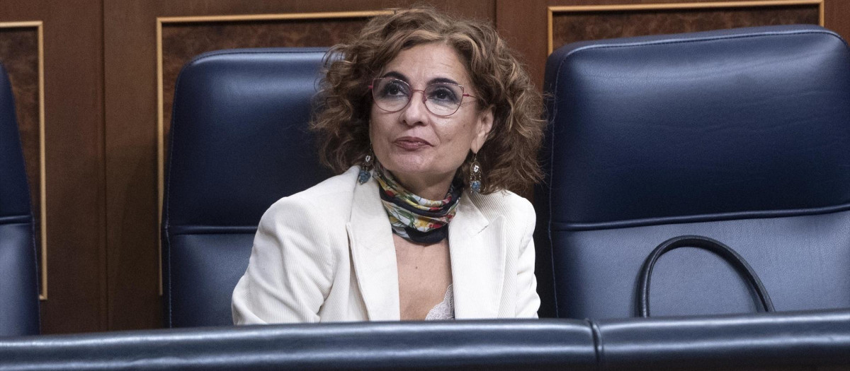 La vicepresidenta primera y ministra de Hacienda, María Jesús Montero, en el Congreso.