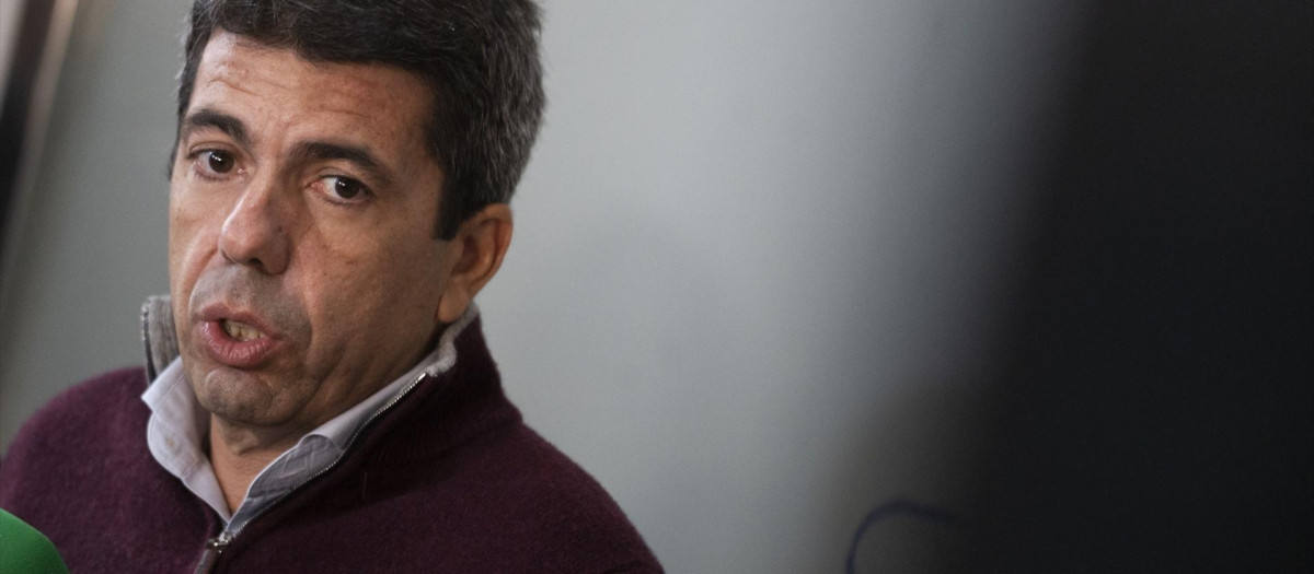 El presidente de la Generalitat, Carlos Mazón, ofrece declaraciones a los medios tras una reunión de la mesa de Agricultura, a 12 diciembre de 2024, en Valencia, Comunidad Valenciana (España). El fin de la reunión es reconstruir el campo dañado por la riada del pasado 29 de octubre.

Jorge Gil / Europa Press
12 DICIEMBRE 2024;AGRICULTURA;DANA
12/12/2024