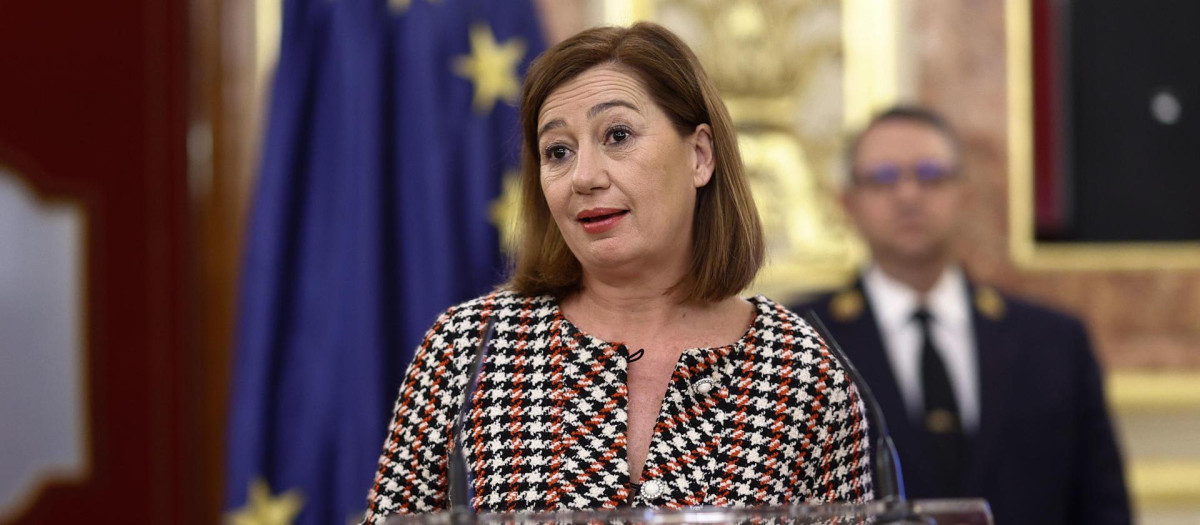Francina Armengol en el homenaje a las víctimas en el Congreso